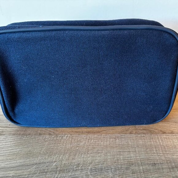 Burberry Logo Clutch Toiletry Travel Cosmetic Pouch Navy Blue Zipper Closure - Picture 2 of 4